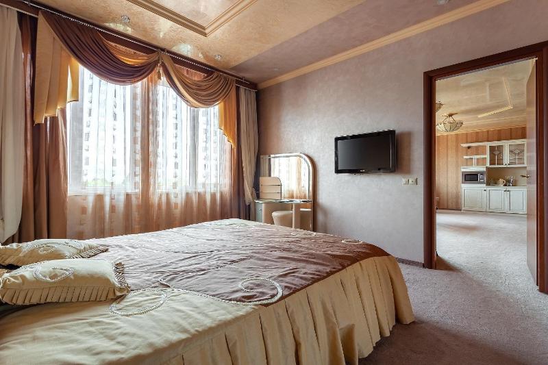 Deluxe Double Room with Mountain View image 2