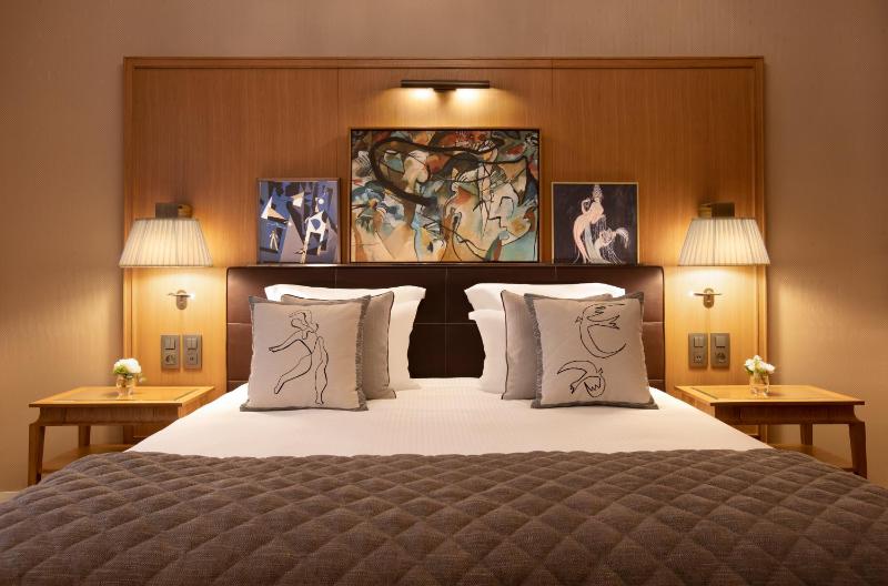 Deluxe Double Room image 3