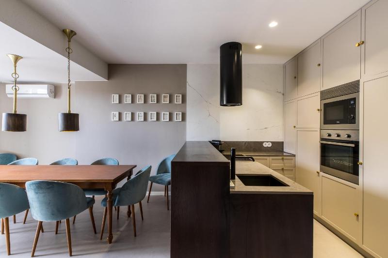 Gallery Townhouse & Home - image 13