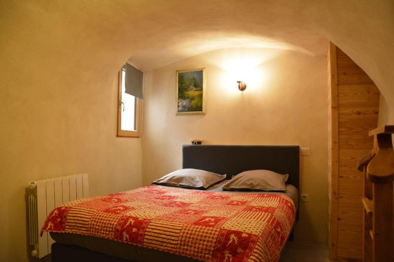 Double Room image 3