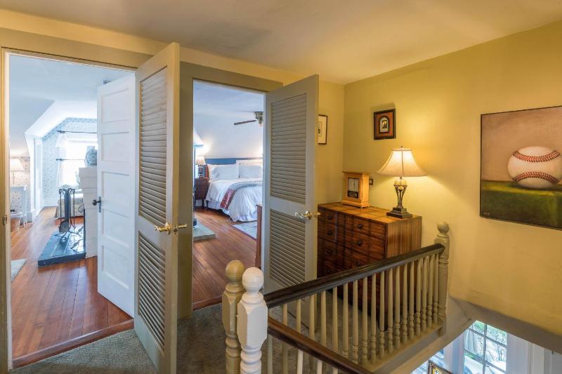Queen Suite image 3