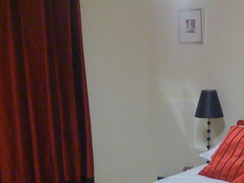 Small Double Room image 1