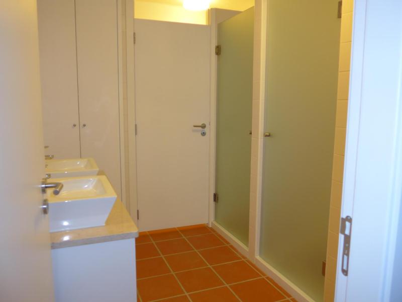 Bed in 10-Bed Dormitory Room  image 4