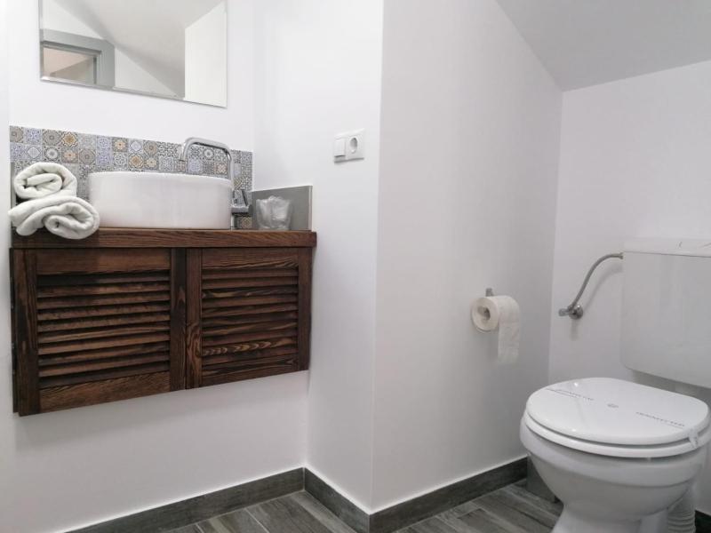 Double Room image 2