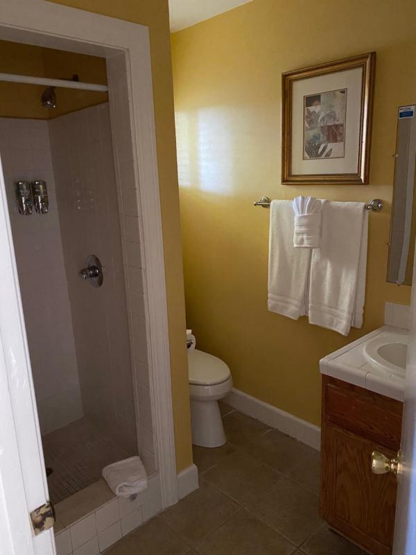 Queen Room with Two Queen Beds image 1