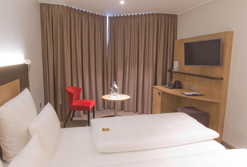 Standard Double Room image 1
