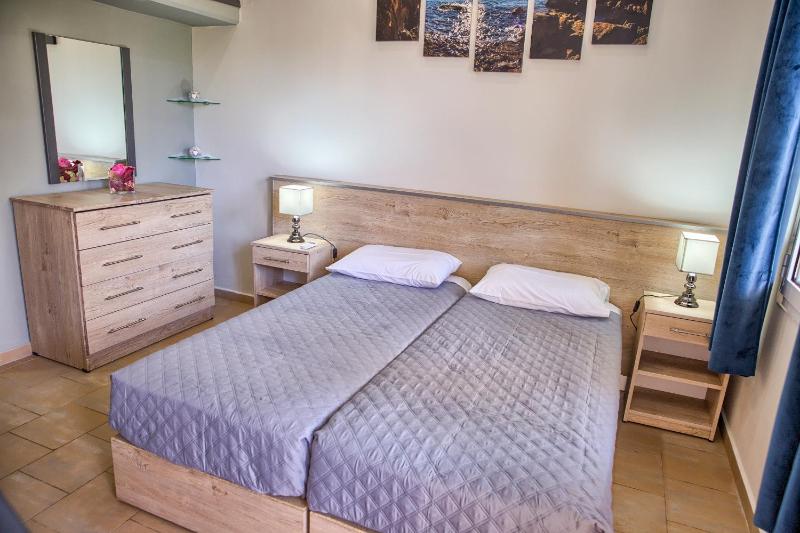 Apartment with Mountain View image 4