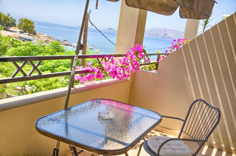 Apartment with Mountain View image 2