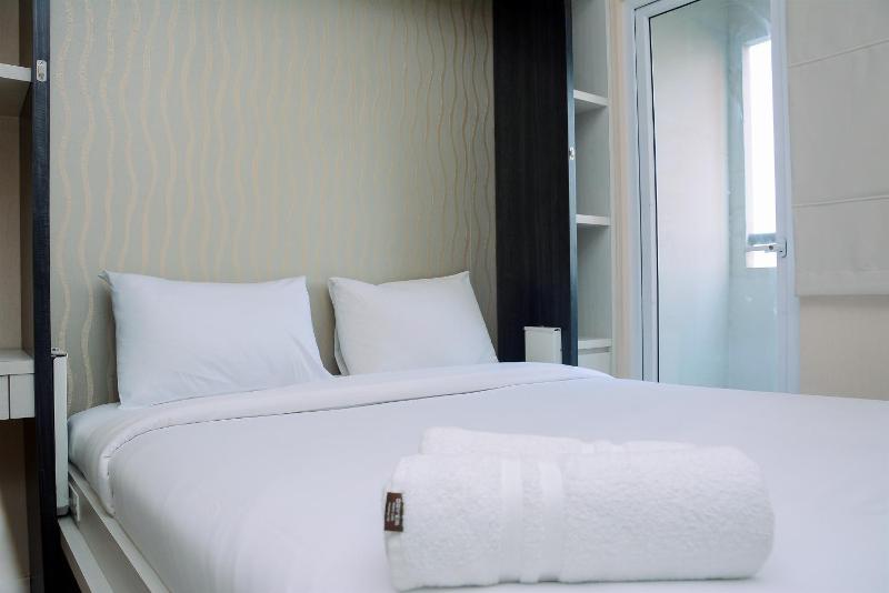 Comfy Studio Green Pramuka City Apartment with City View By Travelio - image 1