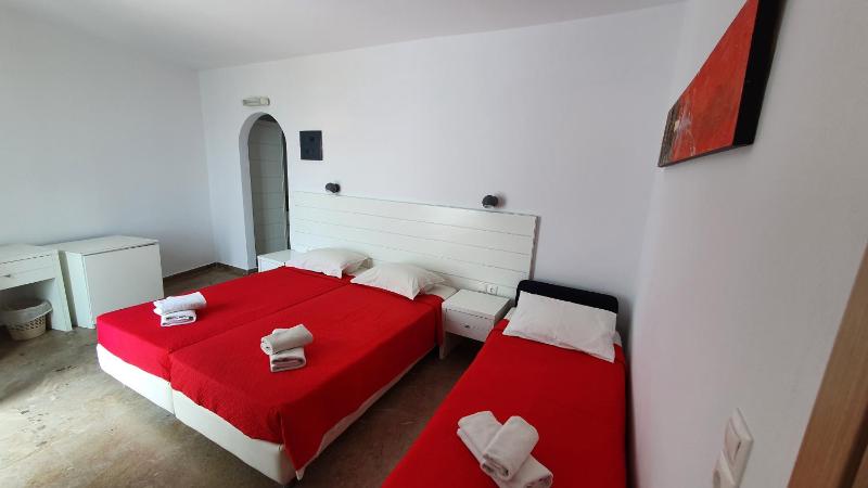 Budget Triple Room image 2