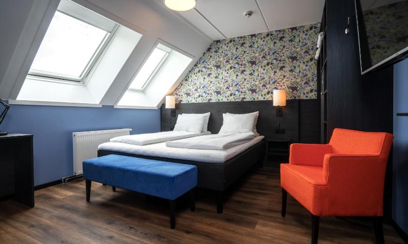Superior Double Room image 4