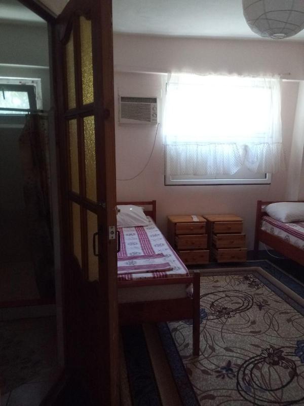 Standard Twin Room image 3