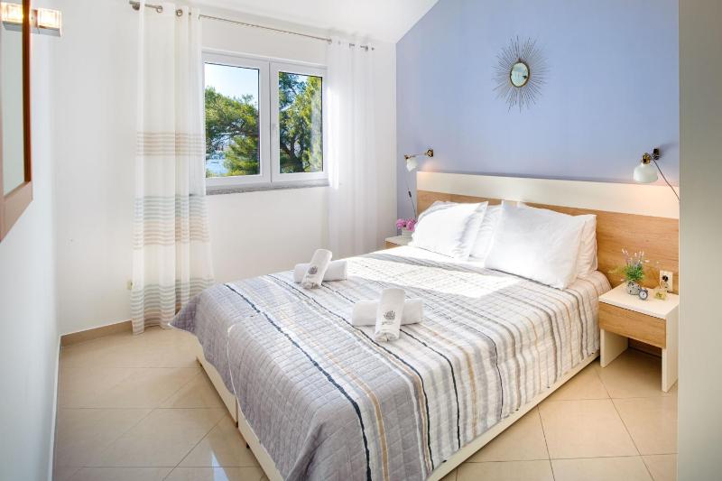 Lavica Seaside Apartments Podstrana - image 11