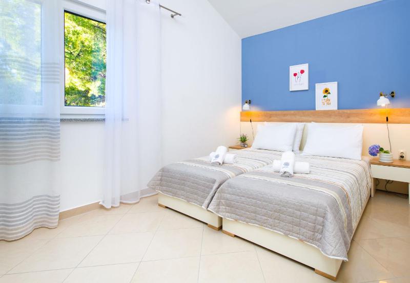 Lavica Seaside Apartments Podstrana - image 12