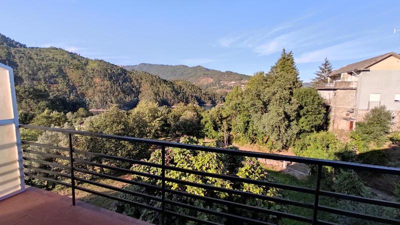 Triple Room with Private Bathroom image 2