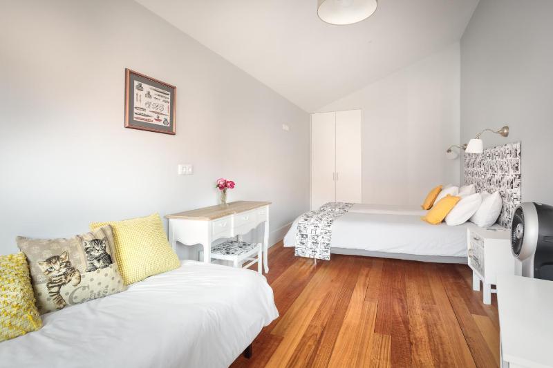 Mouzinho 244 - Porto Houses & Suites - image 13