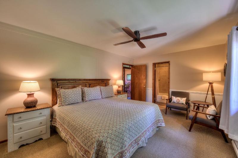 King Room with Garden View image 1