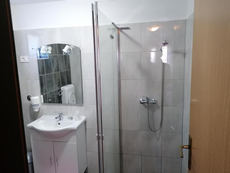  Triple Room- Ground Floor image 2