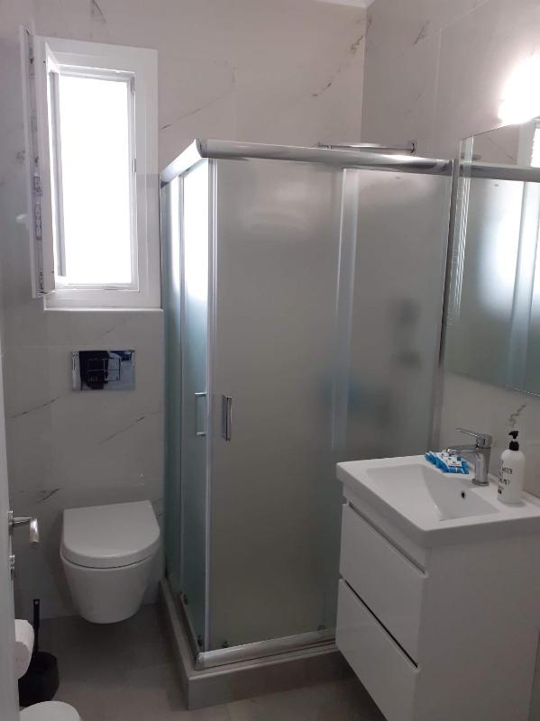 Two-Bedroom House image 4