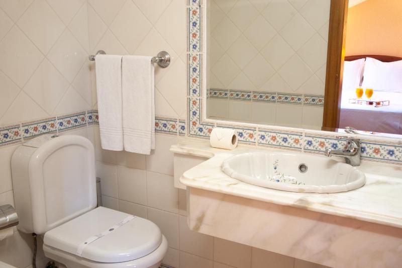 Single Room image 2