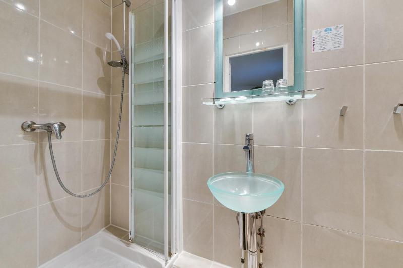 Triple Room image 3