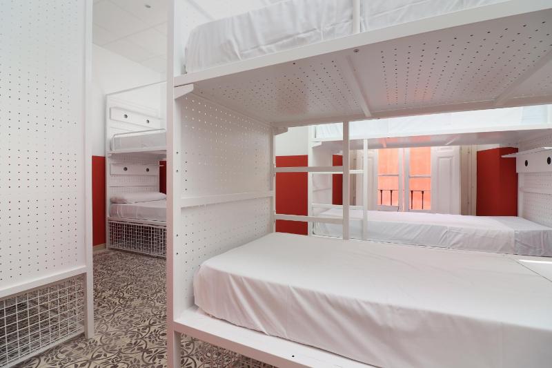 Bed in 8-Bed Female Dormitory Room image 3