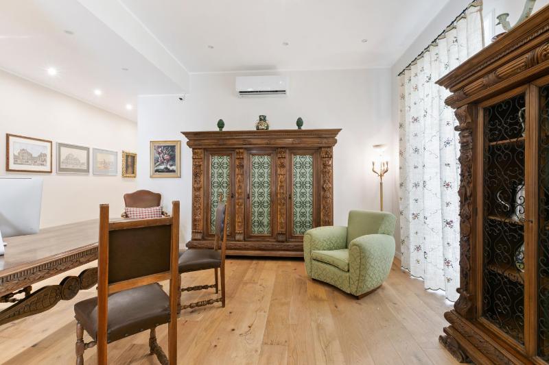 GuestHost - NotHotel Palermo Luxury Guest House - image 4