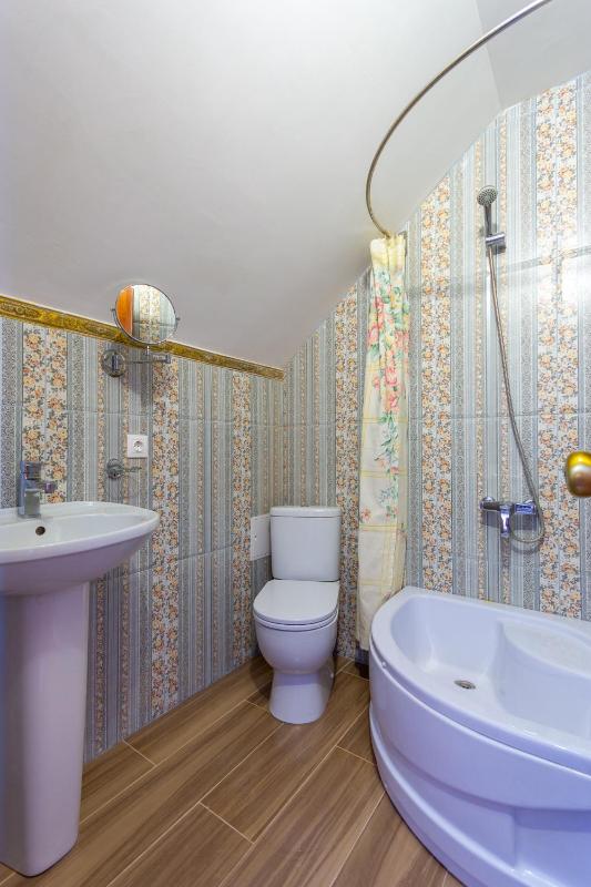 Deluxe Double or Twin Room image 2
