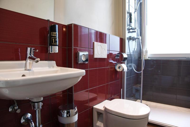 Medium Studio with Kitchenette and Air-Conditioner image 2