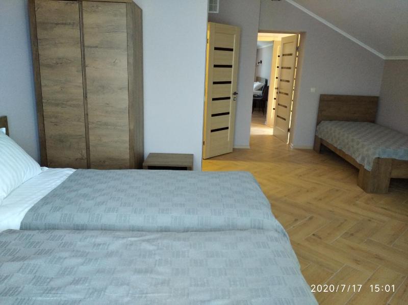 Basic Triple Room image 2