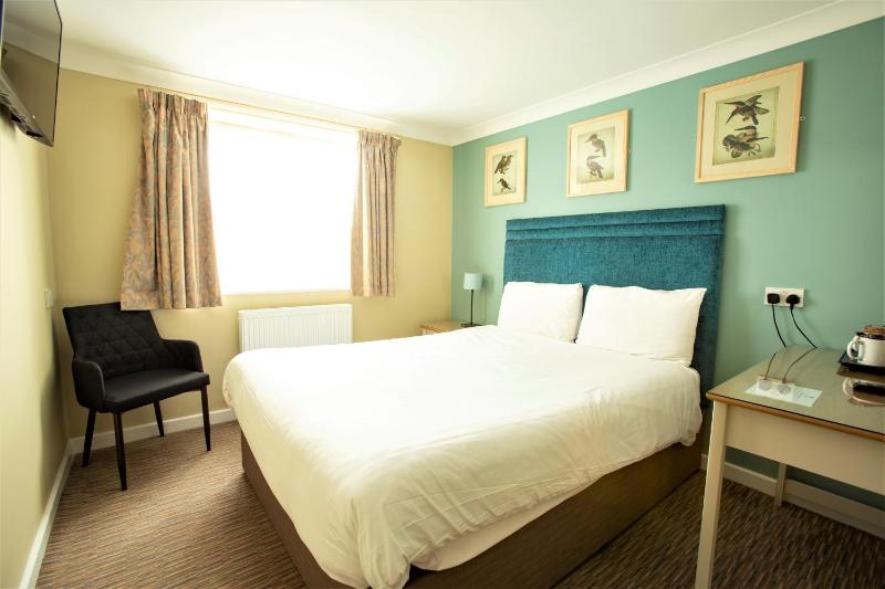 Riverside King Room image 4