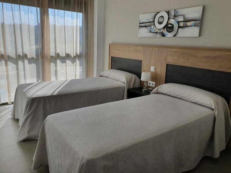 One-Bedroom Apartment image 3