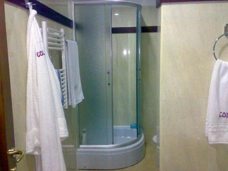 Double Room image 2