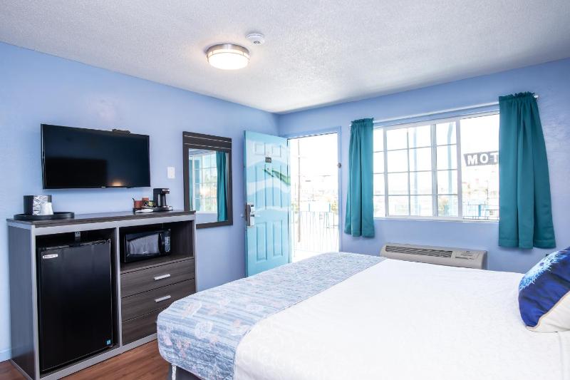 King Room image 3