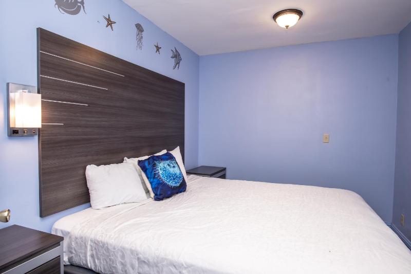 Standard Triple Room image 4
