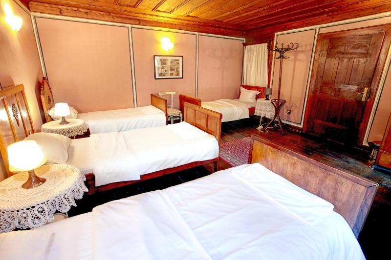 Bed in 5-Bed Dormitory Room image 2