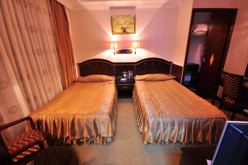 Budget Twin Room Without Balcony image 1
