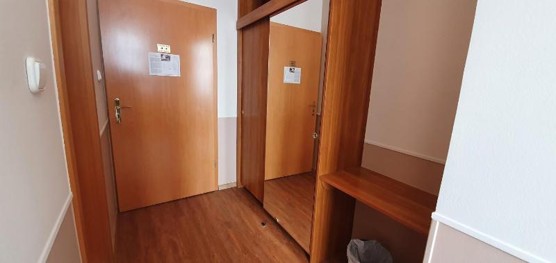 Standard Queen Room image 1