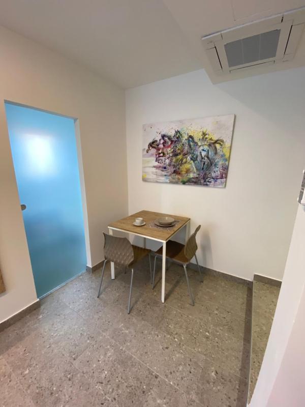 Apartment image 3