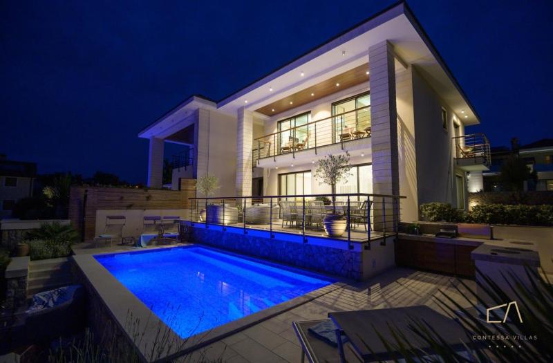 Beachfront Villa Marconica - image 7