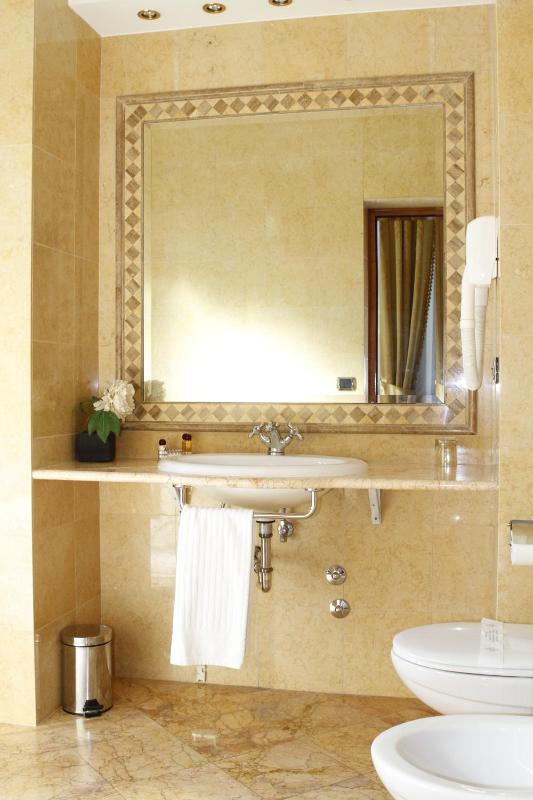 Triple Room image 2