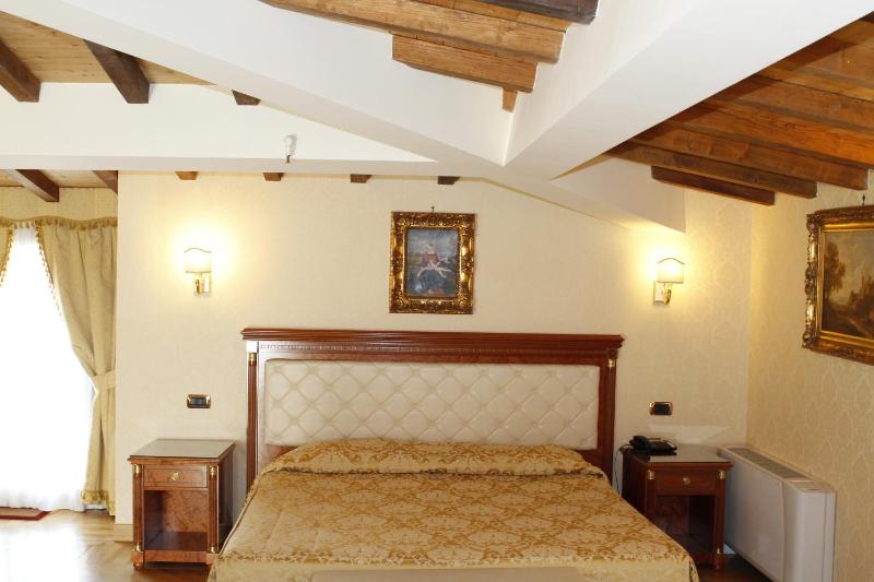 Suite image 3