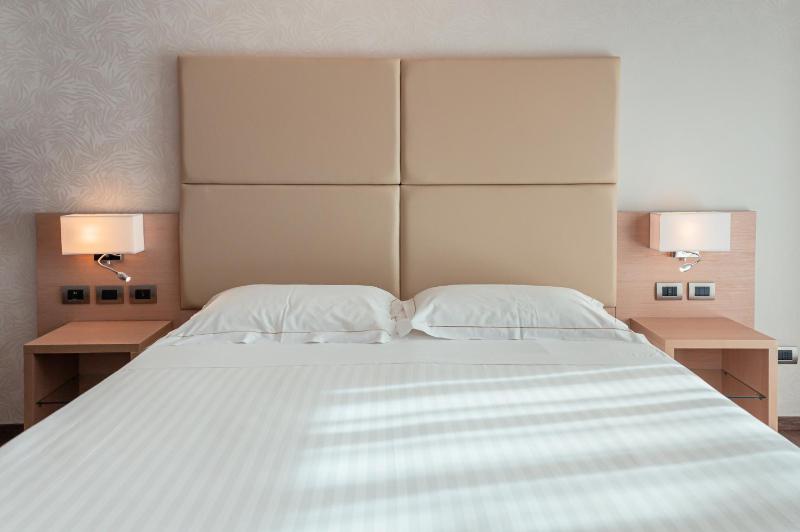 Hotel Continental - image 6