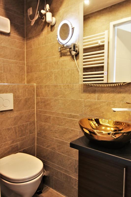 Studio Apartment image 4