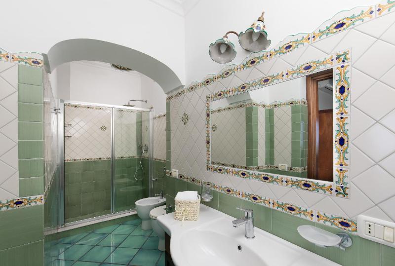 Double Room with Private Bathroom image 3