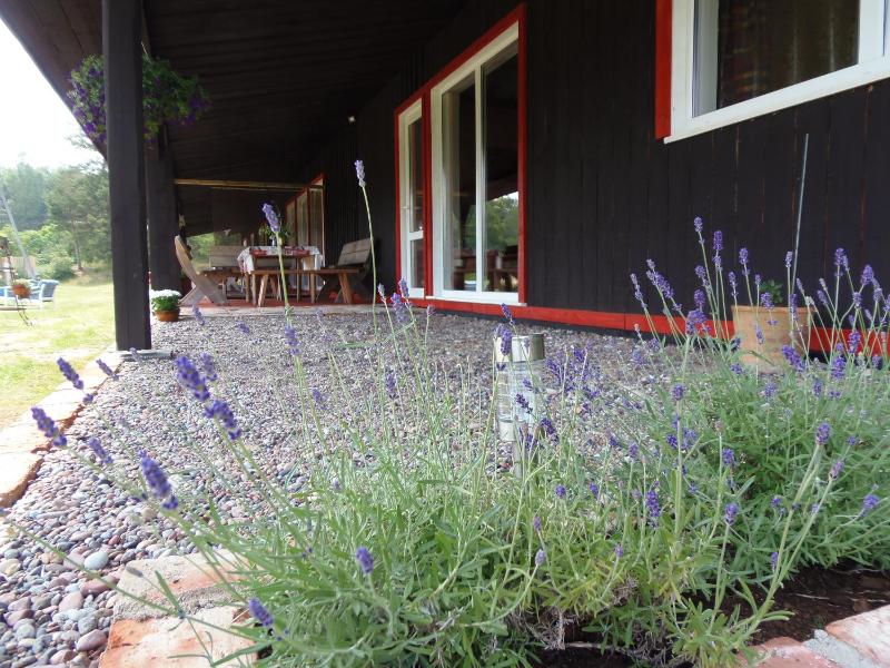 Three-Bedroom House image 2