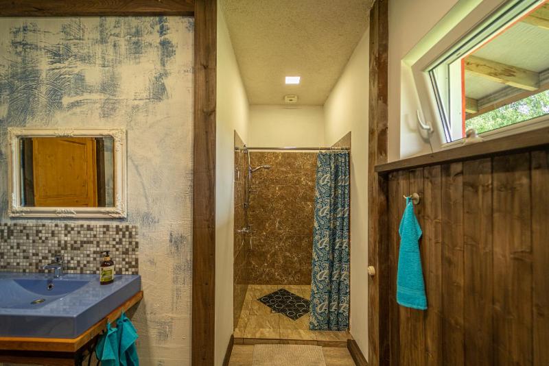 Three-Bedroom House image 4