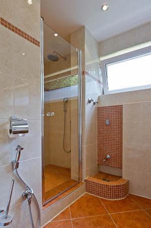 Quadruple Room image 3