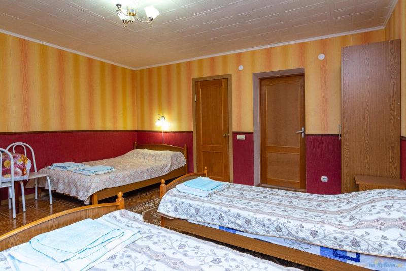 Quadruple Room with Balcony image 1