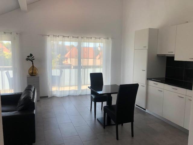 One-Bedroom Apartment image 4